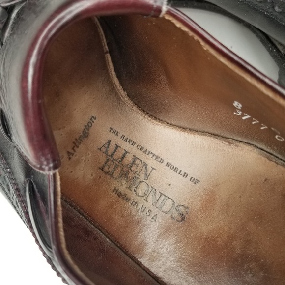 ALLEN EDMONDS Men\'s Kilted Wingtip Dress Loafer with Tassels in Burgandy size 8 main image 11